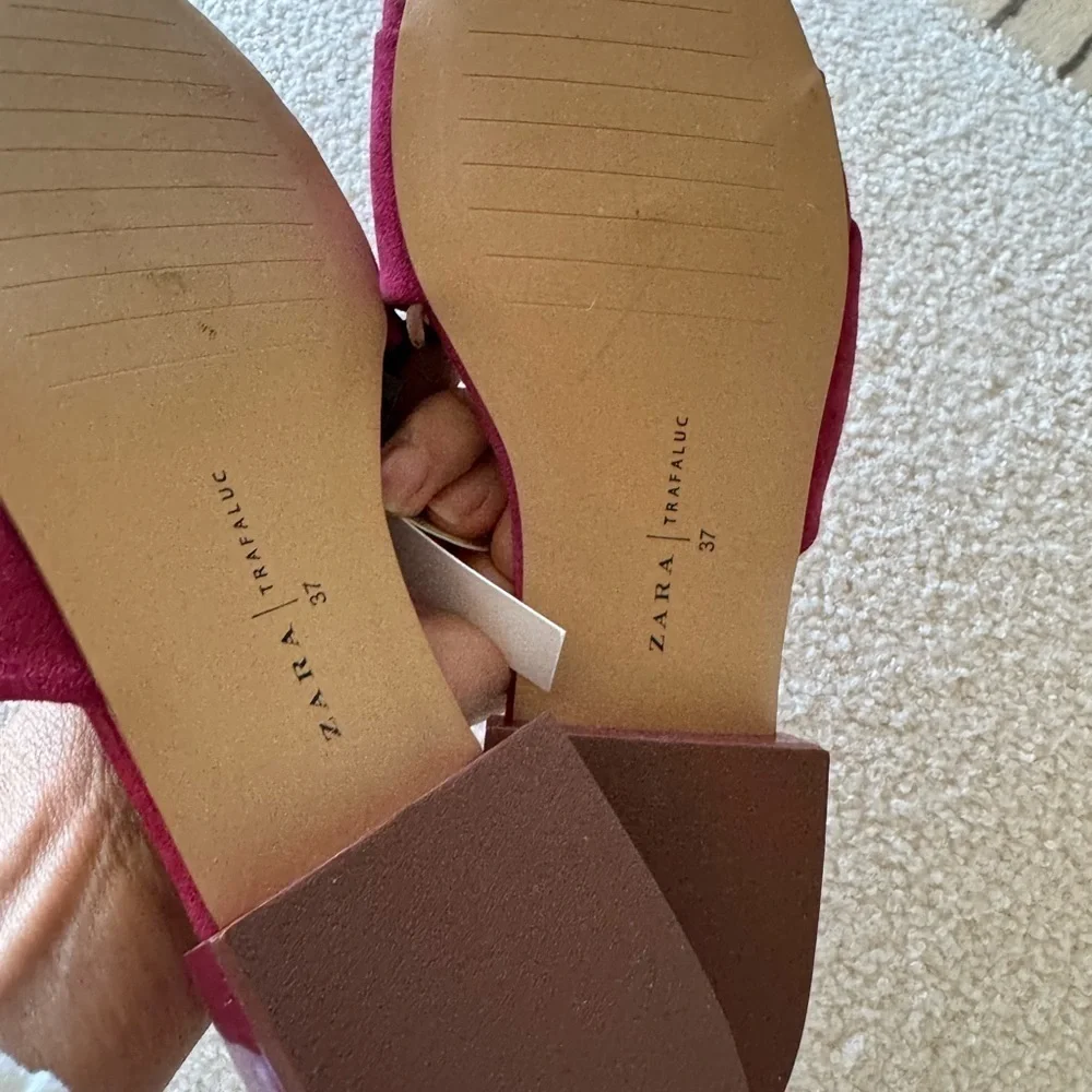 New - Zara sandal